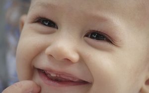 Read more about the article How to Tell If Baby Will Have Gap Teeth