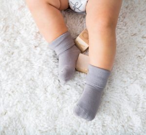 Read more about the article How to Keep Baby Socks on: The Ultimate Solution