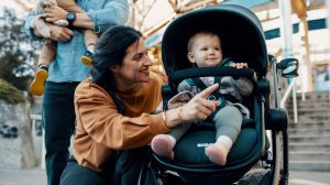 Read more about the article When Can Baby Sit in Front Facing Stroller correctly?