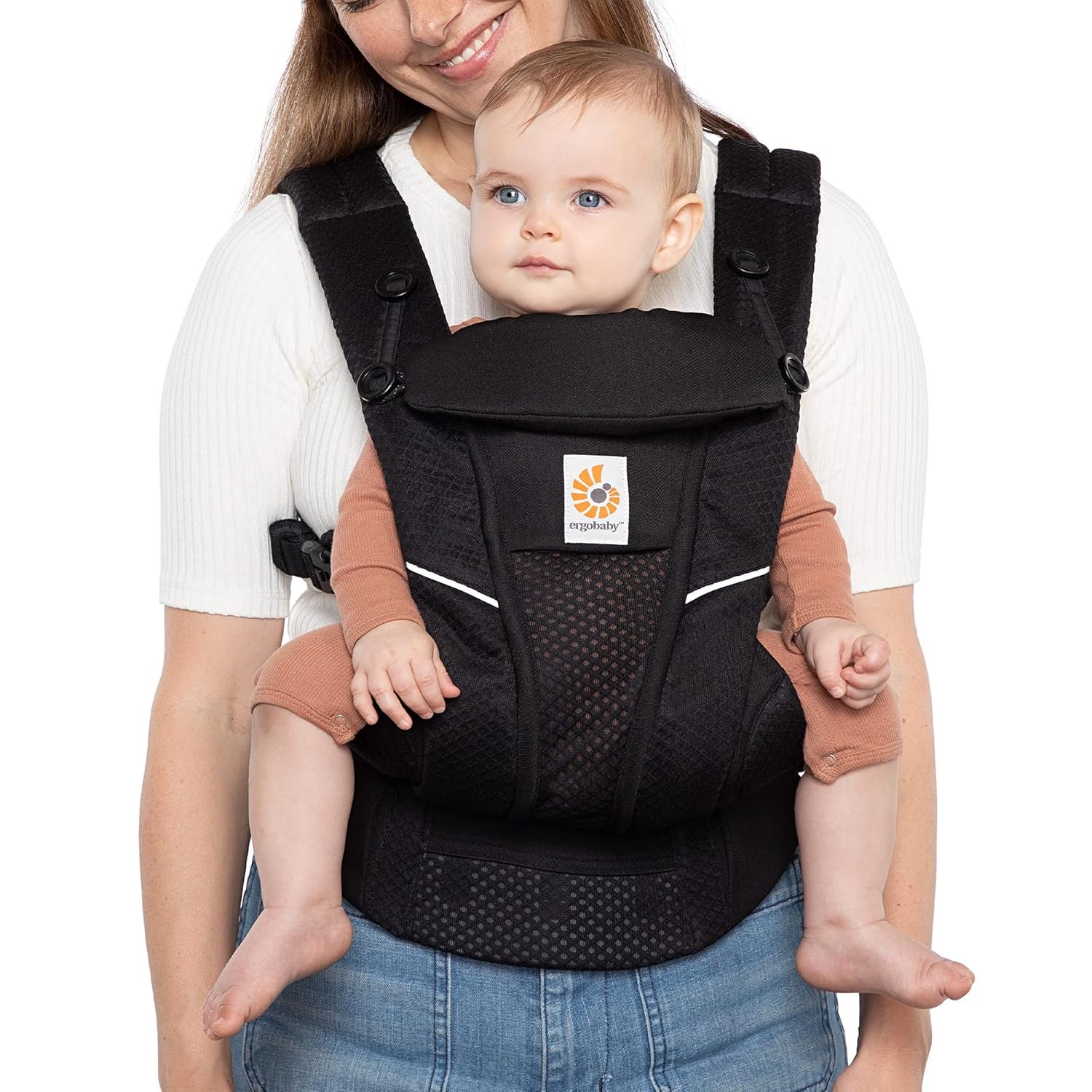 Read more about the article Snuggle in Style: A Review of the Ergobaby Omni Breeze Carrier