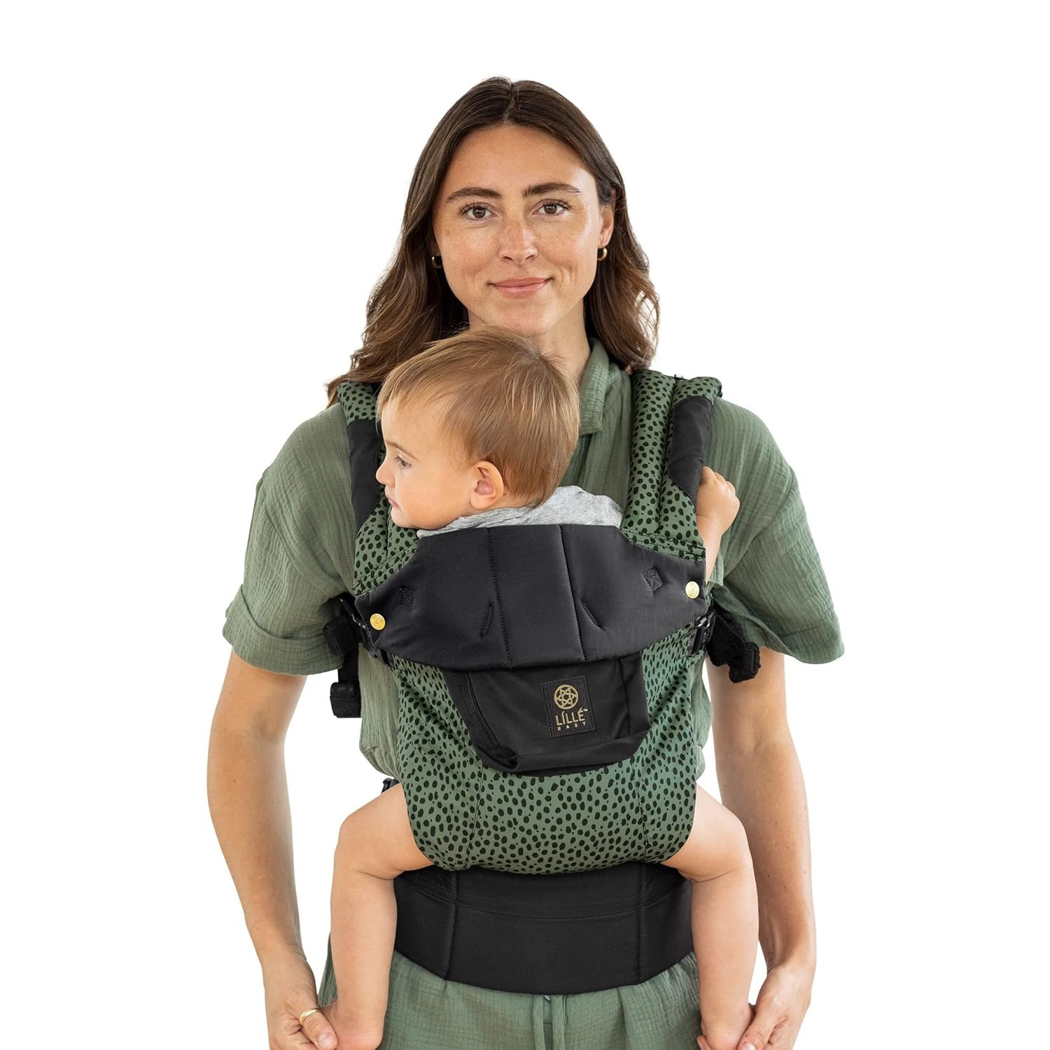 Read more about the article Snuggle in Style: A Review of the LÍLLÉbaby Complete 6-in-1 Baby Carrier