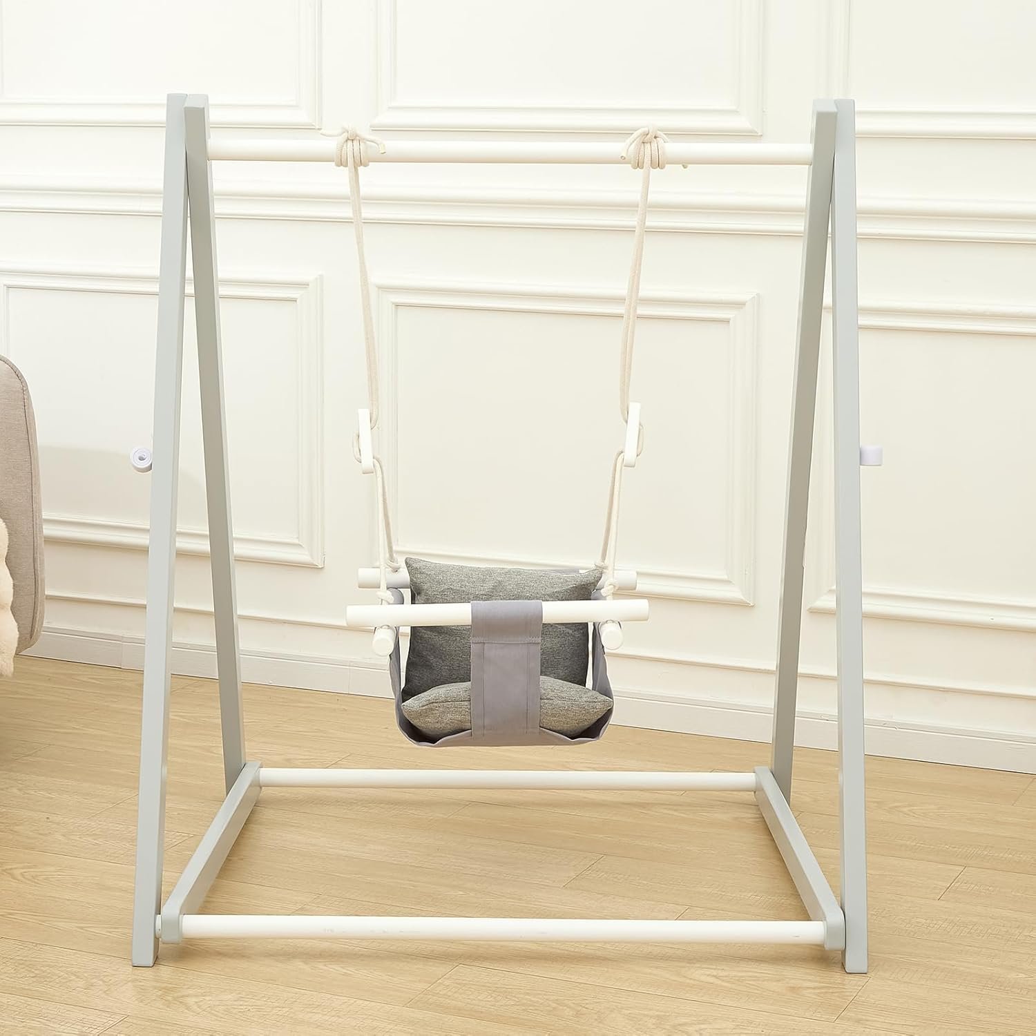 Read more about the article A Swinging Adventure: Discovering Joy with the FUNLIO Montessori Wooden Swing Set for Toddlers!
