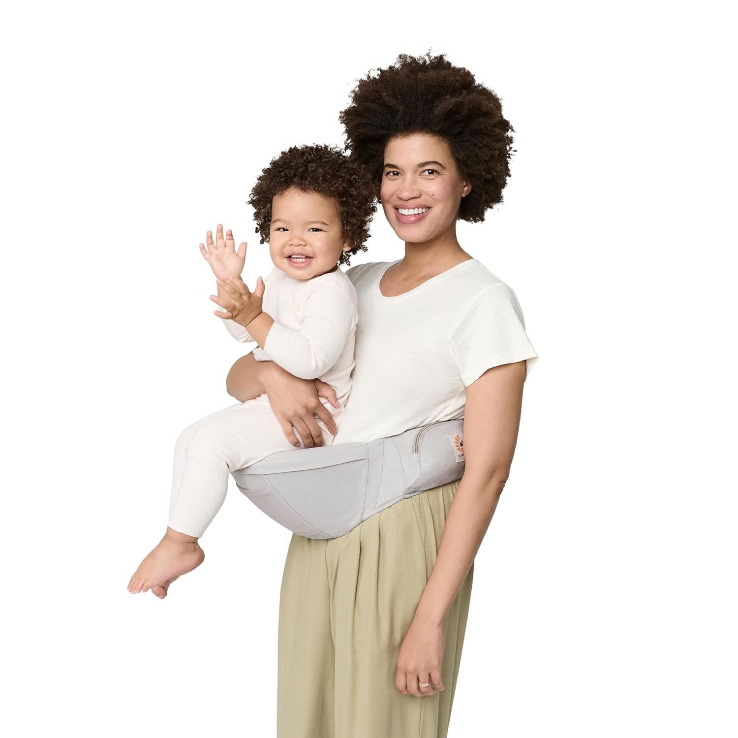 Read more about the article Snuggle in Style: A Review of the Ergobaby Hip Seat Carrier in Pearl Grey
