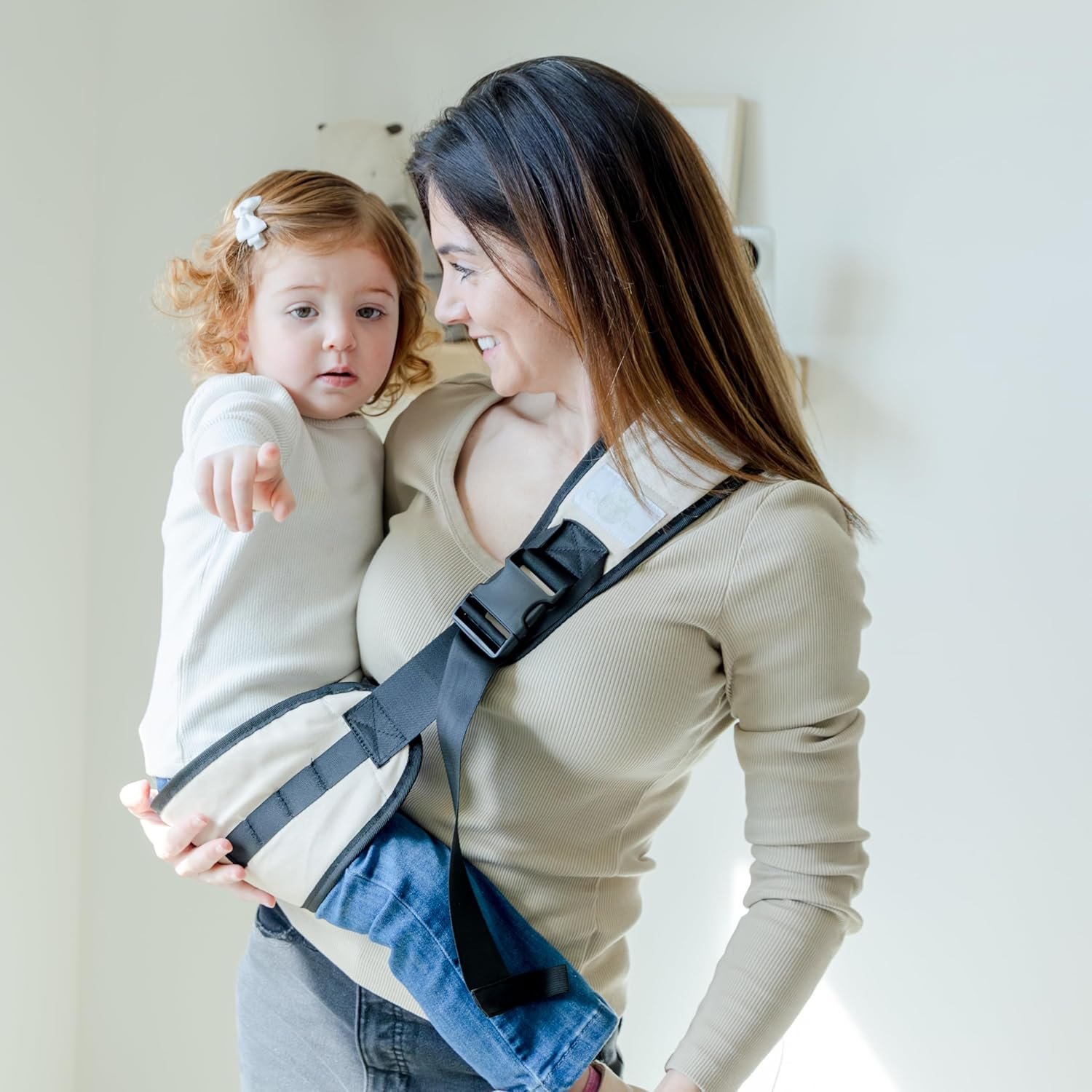Read more about the article Snuggle Up: The Perfect Toddler Sling Carrier for Comfort and Convenience