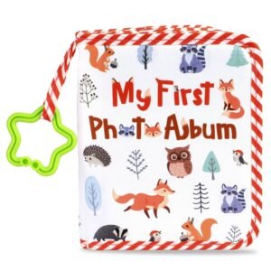 Read more about the article A Snuggly Adventure: Exploring Baby’s First Family Memories